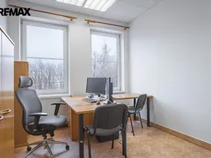 Prodej komerčního pozemku, Okříšky, Za tratí, 34555 m2