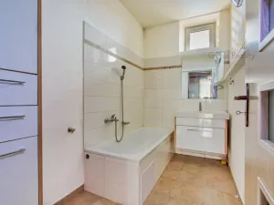 Prodej bytu 2+1, Louny, Husova, 63 m2