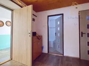 Prodej bytu 2+1, Louny, Husova, 63 m2