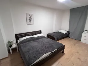 Pronájem bytu 2+1, Karlovy Vary, Koptova, 74 m2