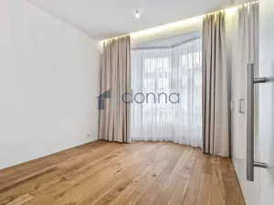 Pronájem bytu 3+kk, Praha, Laubova, 134 m2