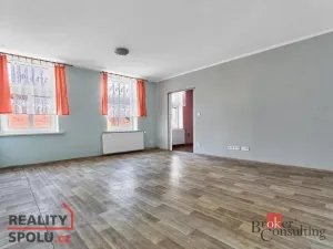 Prodej bytu 2+1, Nejdek, náměstí Karla IV., 70 m2