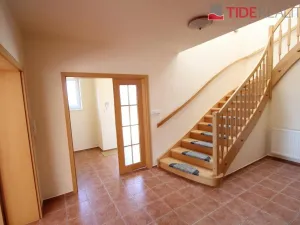 Pronájem vily, Jesenice, V Zátiší, 290 m2