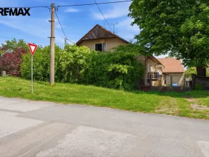 Prodej rodinného domu, Lešany, 194 m2