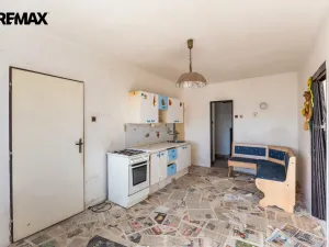 Prodej rodinného domu, Lešany, 194 m2