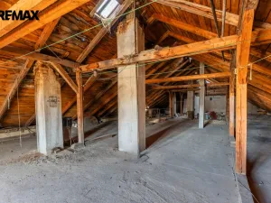 Prodej rodinného domu, Lešany, 194 m2