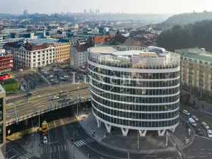 Pronájem kanceláře, Praha - Smíchov, Plzeňská, 250 m2