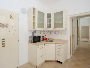 Pronájem kanceláře, Praha, Korunní, 83 m2