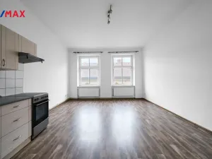 Pronájem bytu 2+kk, Hronov, T. G. Masaryka, 52 m2