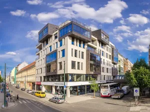 Pronájem kanceláře, Praha - Karlín, Thámova, 396 m2