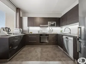 Prodej bytu 3+1, Hradec Králové, třída Edvarda Beneše, 84 m2