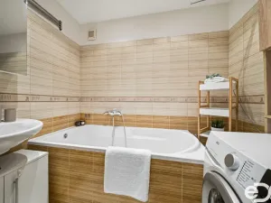 Prodej bytu 3+1, Hradec Králové, třída Edvarda Beneše, 84 m2