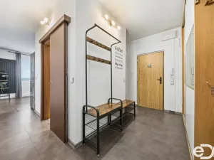 Prodej bytu 3+1, Hradec Králové, třída Edvarda Beneše, 84 m2