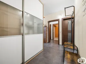 Prodej bytu 3+1, Hradec Králové, třída Edvarda Beneše, 98 m2