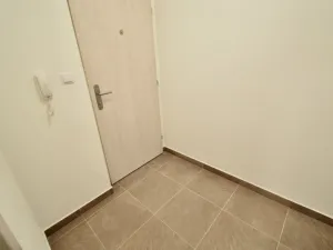 Pronájem bytu 1+kk, Brno - Žebětín, Přírodní, 32 m2