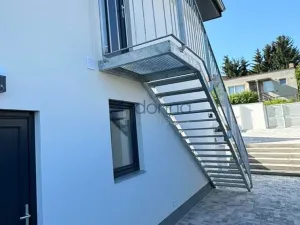 Pronájem bytu 2+1, Praha, U hájovny, 55 m2