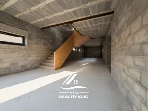 Pronájem kanceláře, Ostrava, Československé armády, 151 m2