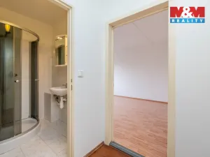Pronájem bytu 1+kk, Praha - Háje, Květnového vítězství, 31 m2