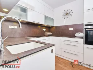 Pronájem bytu 3+kk, Praha - Vršovice, Tádžická, 74 m2