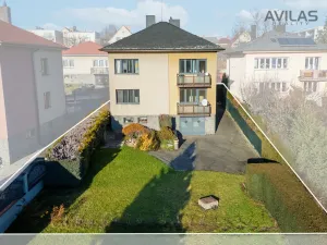 Pronájem rodinného domu, Benešov, 464 m2