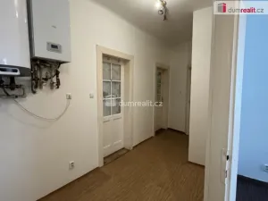 Pronájem atypického bytu, Praha - Velká Chuchle, Starochuchelská, 17 m2