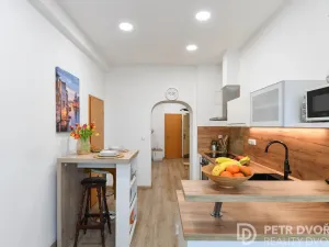 Prodej bytu 2+1, Praha - Žižkov, Basilejské náměstí, 73 m2