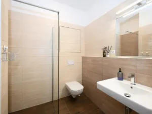 Pronájem bytu 2+kk, Praha - Karlín, U Mlýnského kanálu, 67 m2