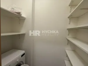 Pronájem bytu 2+kk, Praha - Nusle, Bartoškova, 57 m2