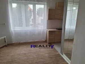 Pronájem bytu 1+kk, Podbořany, Husova, 24 m2