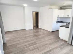 Prodej bytu 2+kk, Praha - Stodůlky, Toufarova, 74 m2