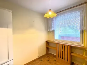 Prodej bytu 3+1, Praha - Horní Měcholupy, Livornská, 74 m2