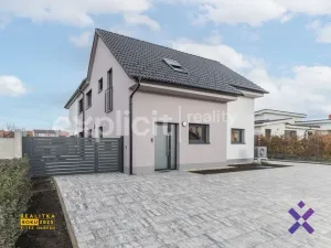 Prodej bytu 4+kk, Ostrožská Nová Ves, U Svatých, 116 m2