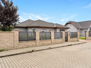 Prodej rodinného domu, Postřižín, Jelení, 169 m2