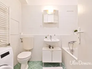 Prodej bytu 1+kk, Praha - Troja, Hnězdenská, 36 m2