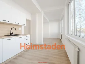 Pronájem komerční nemovitosti, Havířov - Město, nám. Republiky, 34 m2