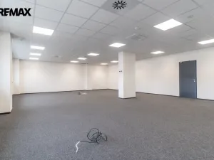 Pronájem obchodního prostoru, Tuchoměřice, 289 m2