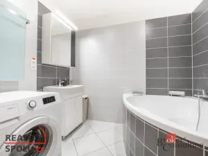 Prodej bytu 3+kk, Pohořelice, Znojemská, 89 m2