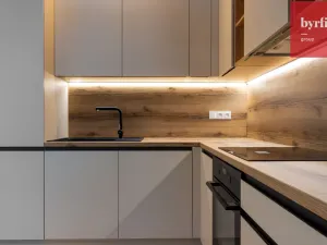 Pronájem bytu 2+kk, Praha, Vrtbova, 56 m2