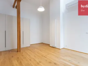 Pronájem bytu 2+kk, Praha, Vrtbova, 56 m2