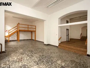 Pronájem obchodního prostoru, Písek, Chelčického, 183 m2