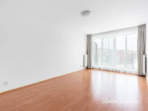 Pronájem bytu 3+kk, Praha, Mlázovická, 75 m2