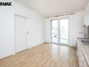 Pronájem bytu 1+1, Strakonice - Strakonice II, Komenského, 52 m2