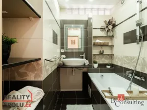 Prodej bytu 3+1, Pardubice - Polabiny, Bělehradská, 78 m2