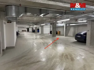 Pronájem garážového stání, Brno - Staré Brno, Ghegova, 11 m2