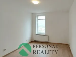 Pronájem bytu 2+1, Hradec Králové, S. K. Neumanna, 33 m2