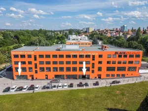 Pronájem obchodního prostoru, Mělník, Bezručova, 103 m2