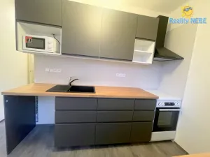 Pronájem bytu 4+1, Praha - Záběhlice, Střimelická, 86 m2