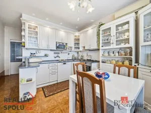 Prodej bytu 2+1, Hradec Králové - Nový Hradec Králové, třída Edvarda Beneše, 70 m2