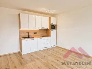 Pronájem bytu 2+kk, Praha - Kyje, Jamská, 42 m2