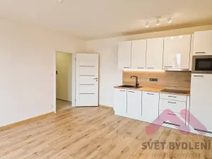 Pronájem bytu 2+kk, Praha - Kyje, Jamská, 42 m2
